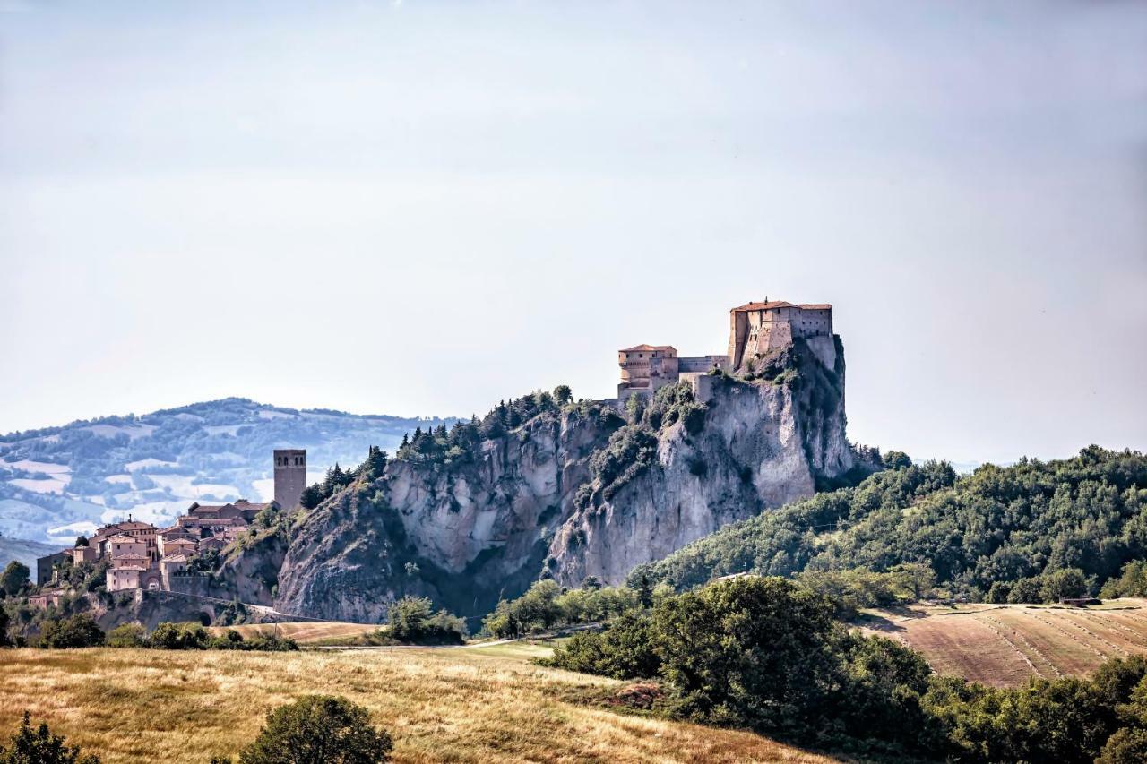 Agriturismo Eutopia Сан Лео Екстериор снимка